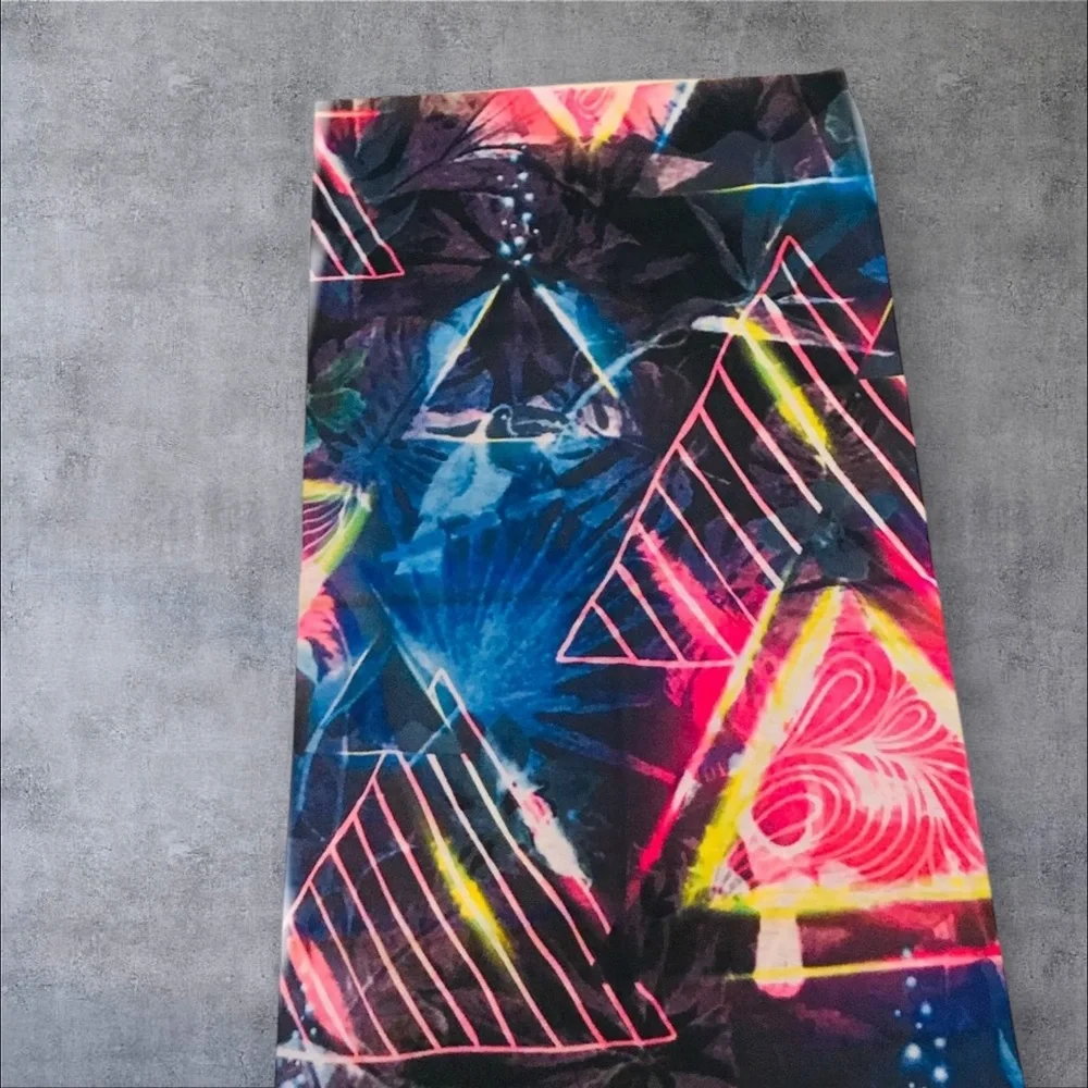 Geometric Print 16 n 1 Neck Gaiter Face Cover Dust Mask Biker Rag
